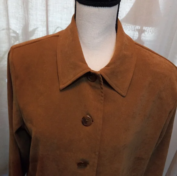 Briggs New York Petite - Picture 2 of 4